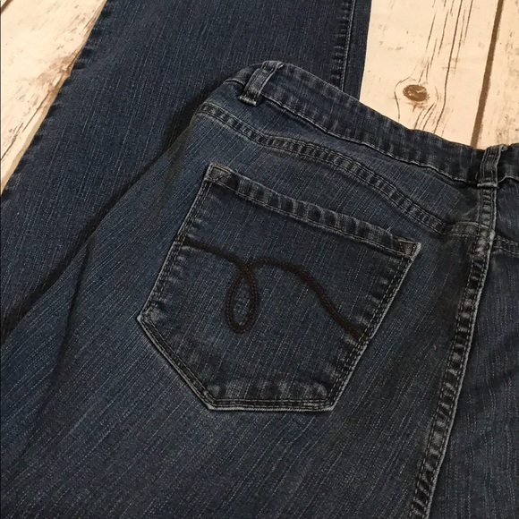 Straight Leg Jeans - Picture 6 of 6